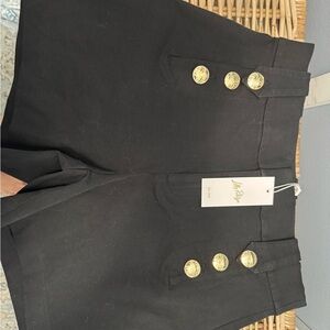 Lilly Pulitzer NWT Black Shorts with Gold Buttons